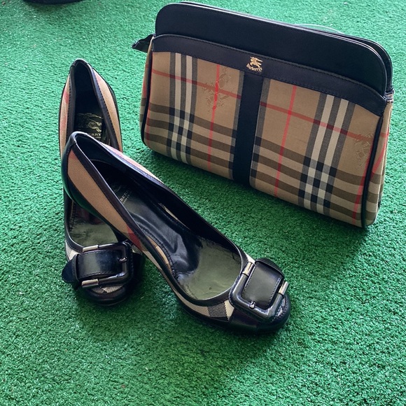 Burberry Set - Picture 2 of 4